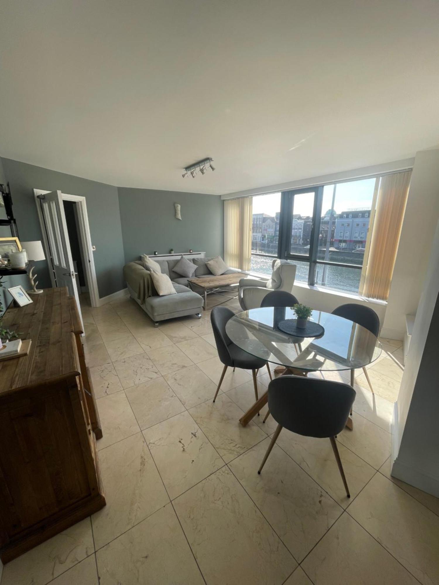 Fabulous And Sunny 2 Bed Apartment, In City Centre Корк Екстер'єр фото